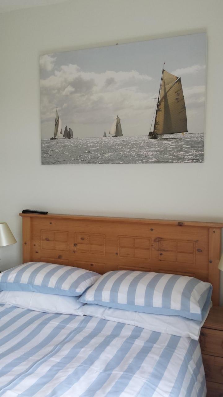 Gray'S Inn Cowes  Bagian luar foto